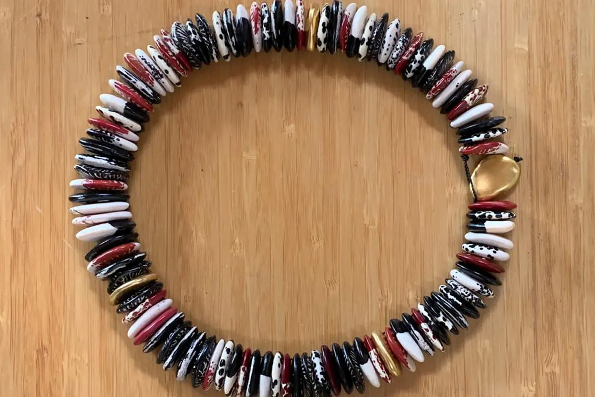 ByXan: una marca colombiana que convierte frijoles en gemas preciosas