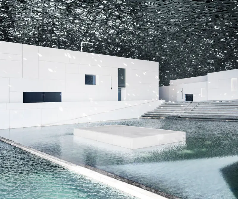 Este es el nuevo louvre de abu dhabi