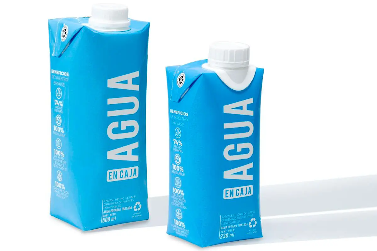 Catador, agua en caja