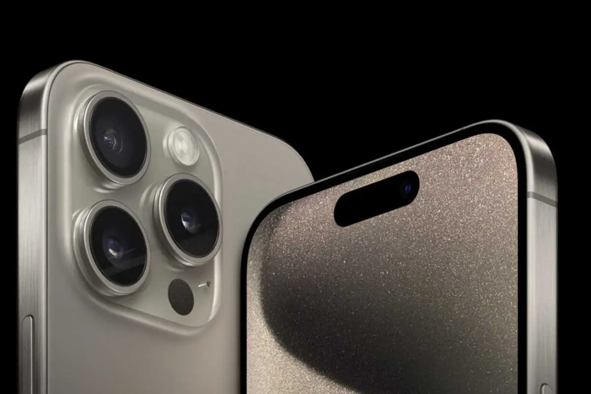 Apple iPhone 15 Pro Max, Samsung Galaxy S24 Ultra