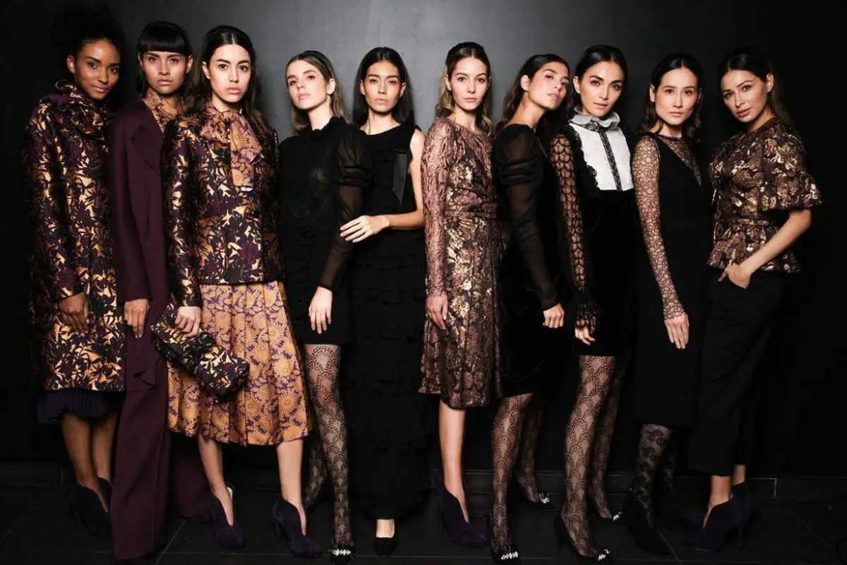 El arte en la moda, Facebook