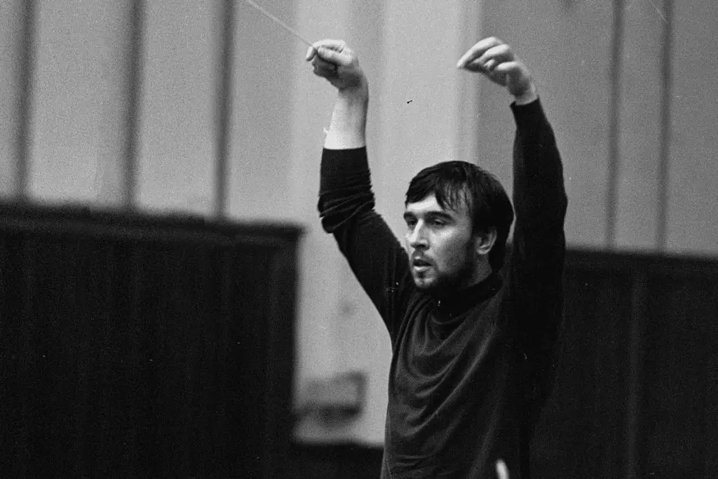 Claudio abbado: 80 años son poco para la música Claudio abbado