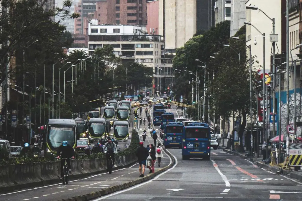 ¿realmente sirve el día sin carro y moto en bogotá? Día sin carro