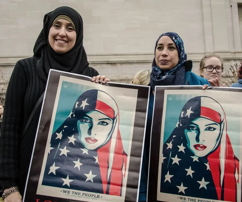 Mujeres musulmanas, Facebook