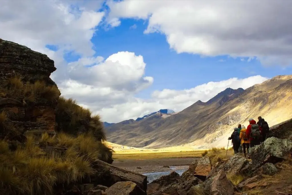 Perú, el mejor destino para los colombianos que quieren disfrutar sus vacaciones Líneas de nazca