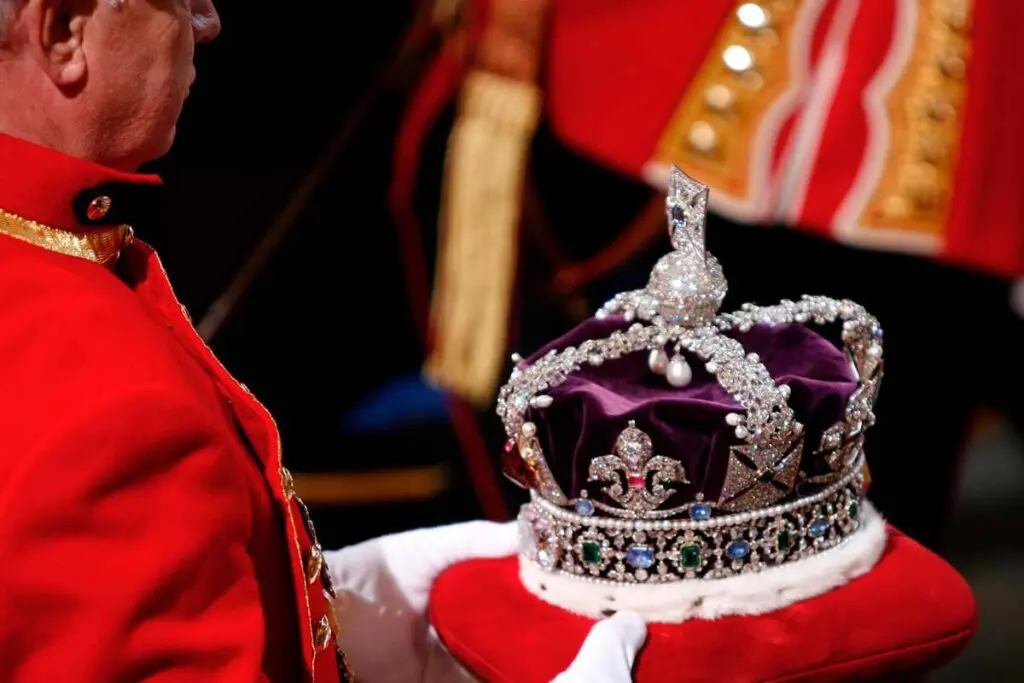 ¿cuáles son los poderes del rey carlos iii de reino unido? Poderes del rey