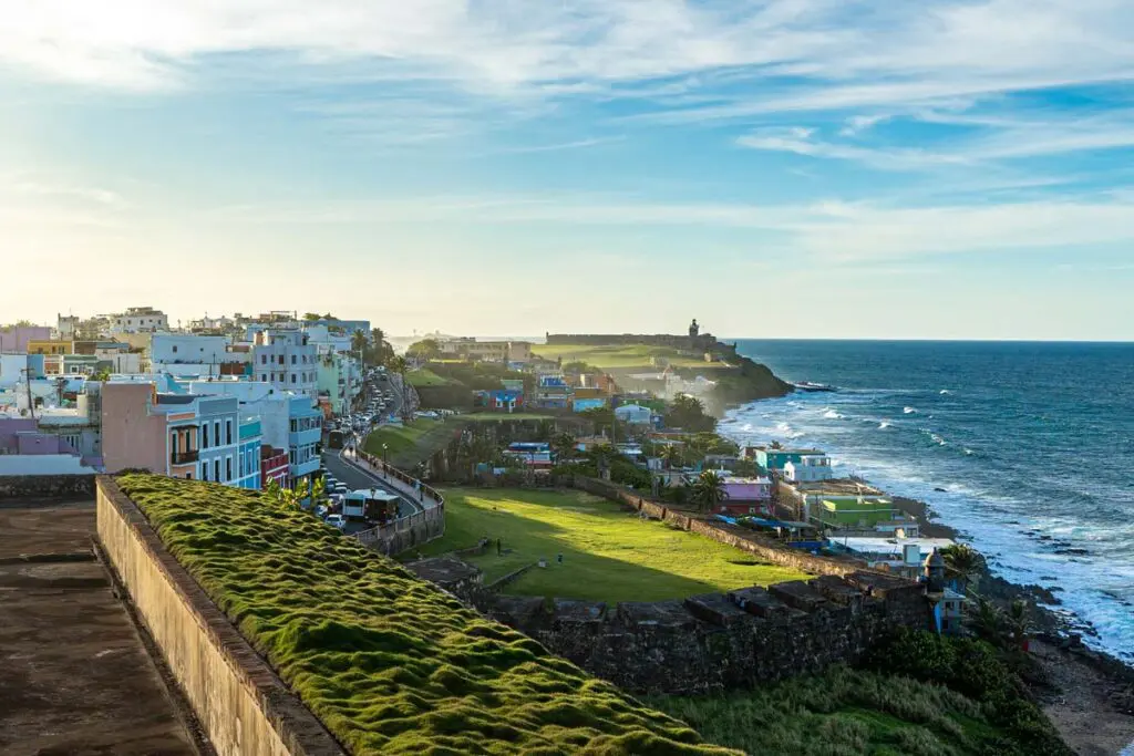 .El casco viejo de San Juan .