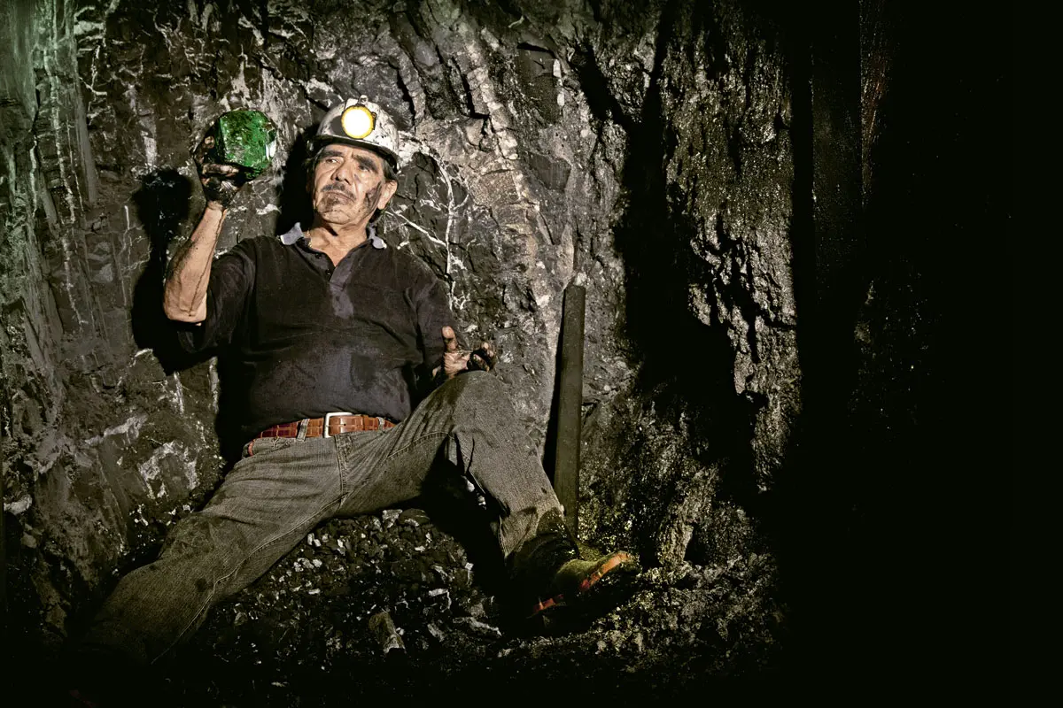 Víctor Carranza, esmeraldas