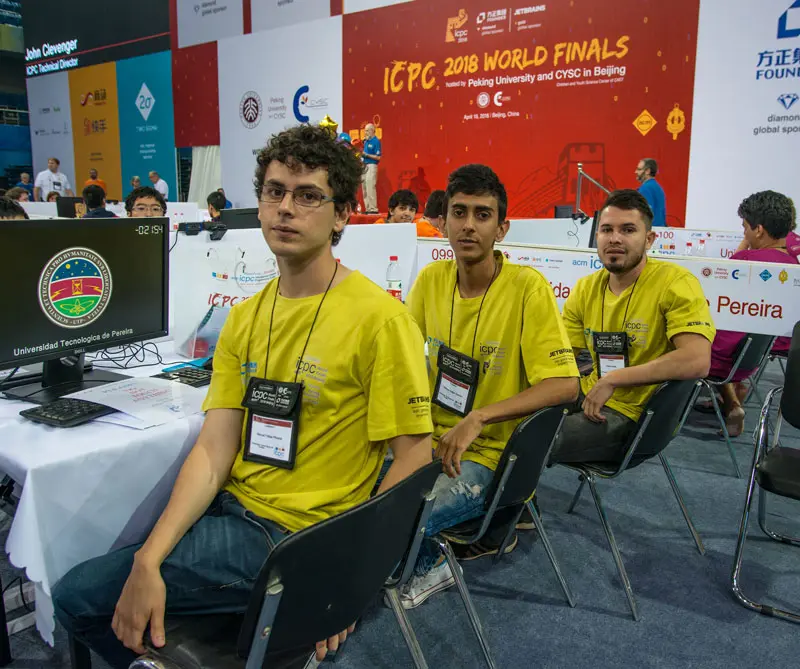 Tres colombianos que llenan de orgullo al país