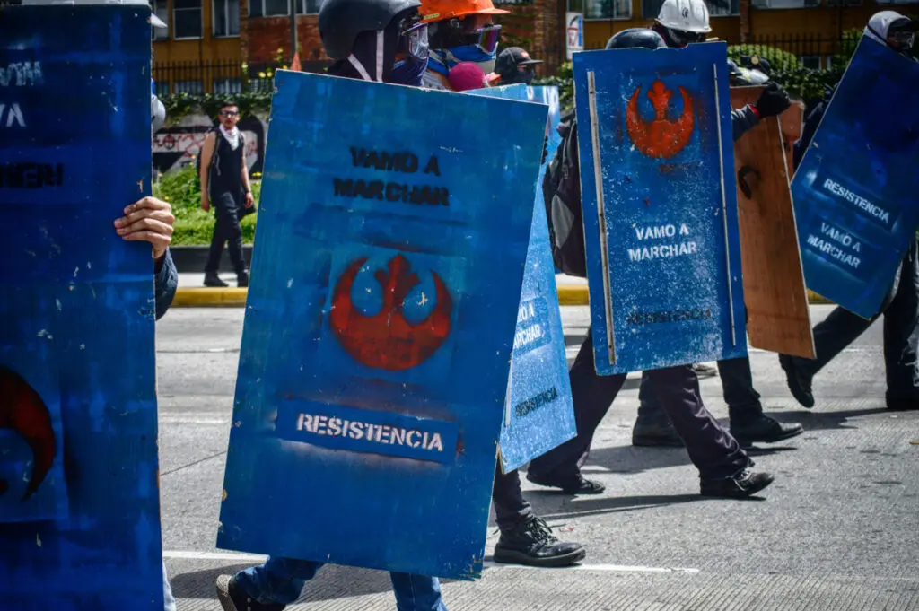 ¿qué es la primera línea y por qué es clave en las movilizaciones sociales? Primera línea