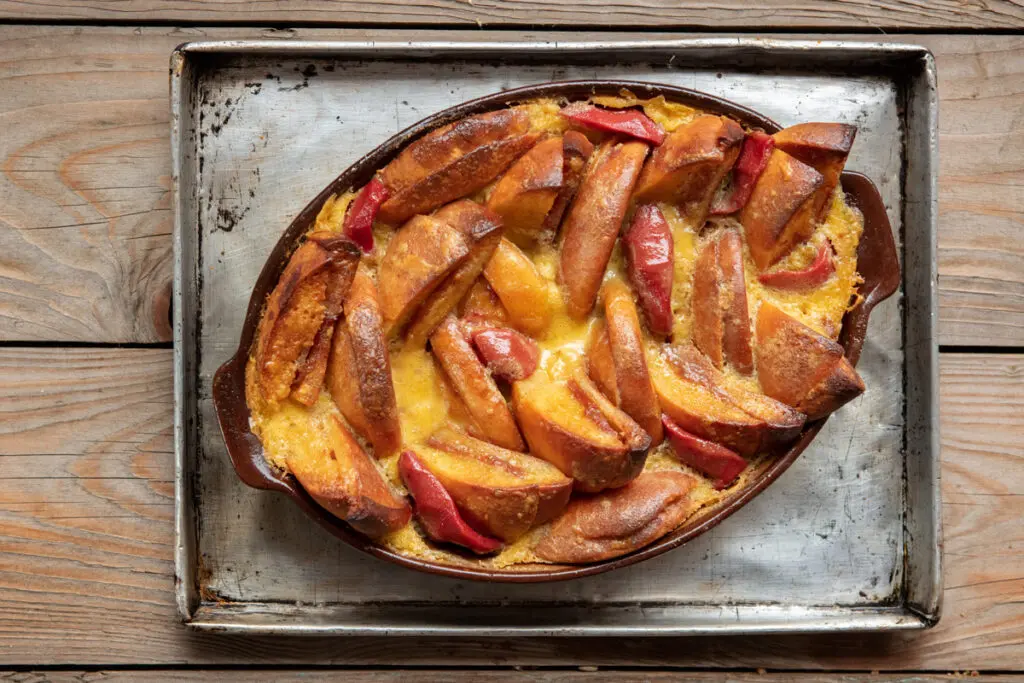 Receta de pudin de pan y mantequilla hecho con almojábana y guayaba Receta de pudin de pan