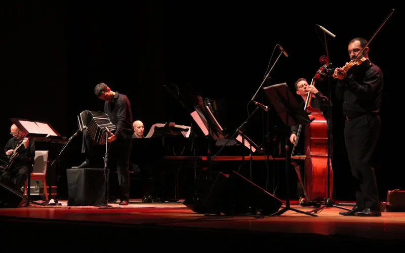 “La música de Astor Piazzolla entra hasta los huesos y queda impregnada para siempre”