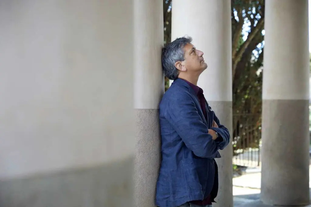 ‘y libranos del mal’, el libro de santiago roncagliolo que desciende al infierno del fanatismo religioso ‘y libranos del mal’, el libro de santiago roncagliolo que desciende al infierno del fanatismo religioso