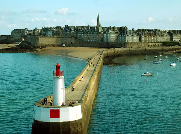 Faro de Saint-Malo