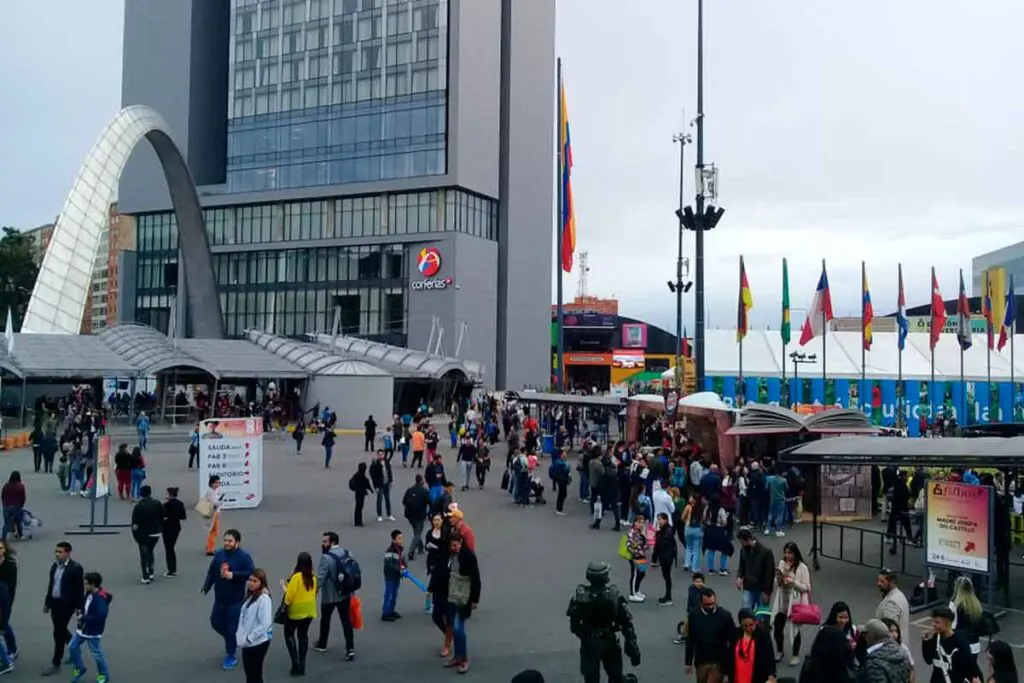España fue el país invitado a la feria del libro de bogotá 2025