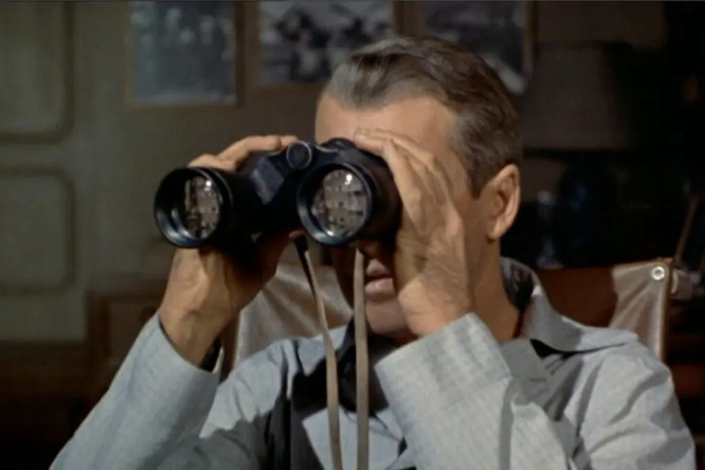 Que nos vigilen los gobiernos, facebook