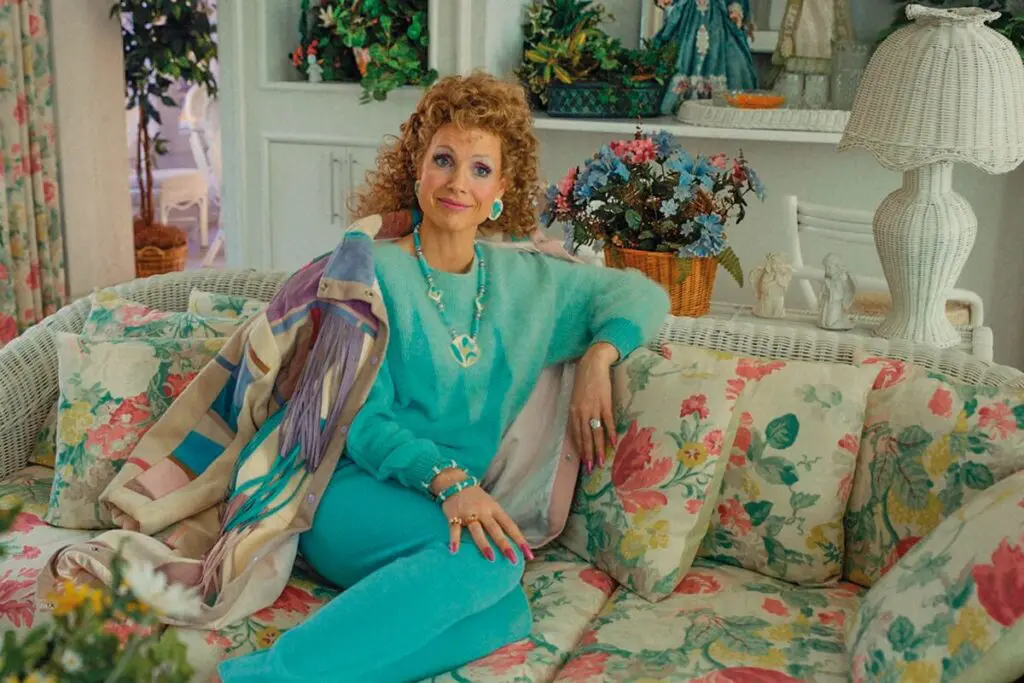 Así es la película sobre tammy faye, la telepredicadora más famosa de ee. Uu. Tammy