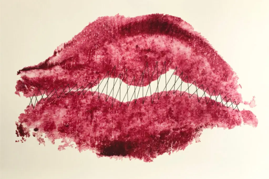 Textural codes: la exposición en londres que resalta el arte de mujeres latinoamericanas Textural codes