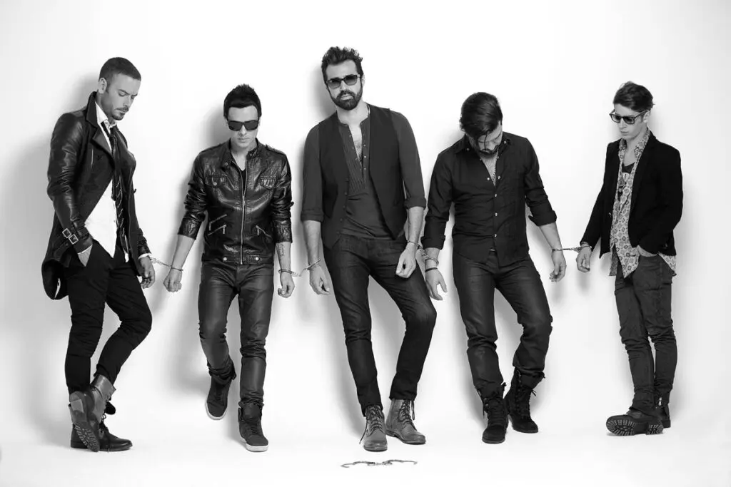 “no vamos a hacer reguetón, ni brutos que fuéramos”, bako, vocalista de the mills The mills