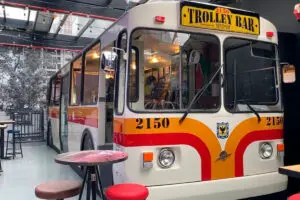 Más de 25 ofertas gastronómicas en mercado del chicó Trolley bar mercado del chicó