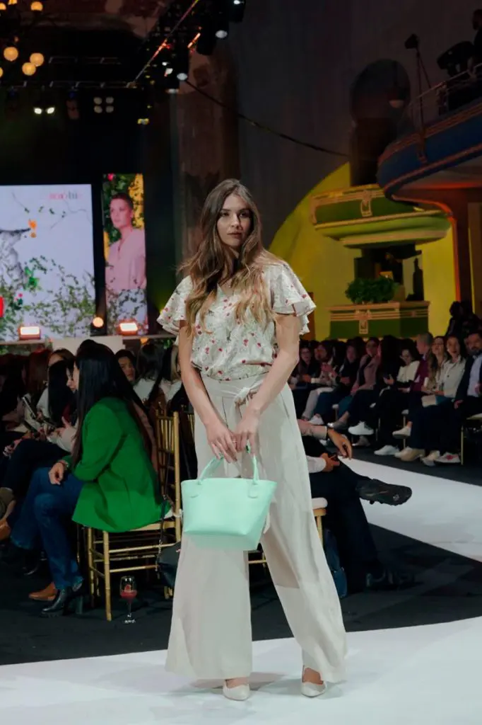 Así es la colección rojotú 2025: diseño 100 % colombiano Así es la colección rojotú 2025: diseño 100 % colombiano