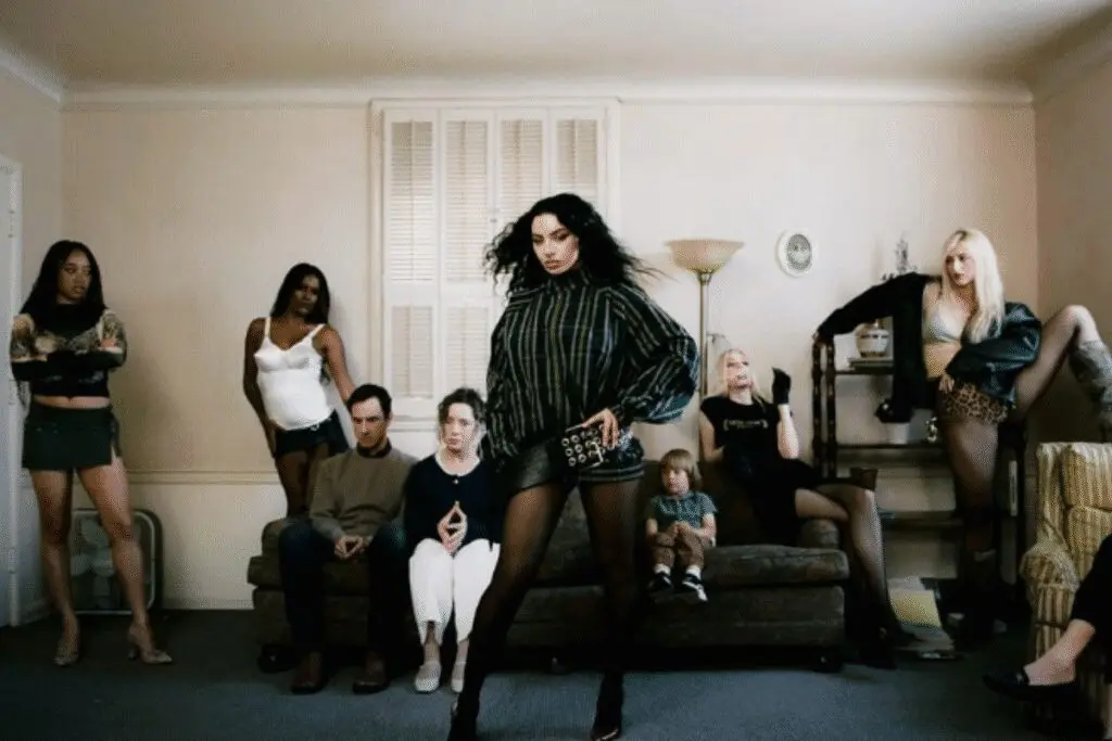 Charli xcx: las claves de estilo para tener un brat summer