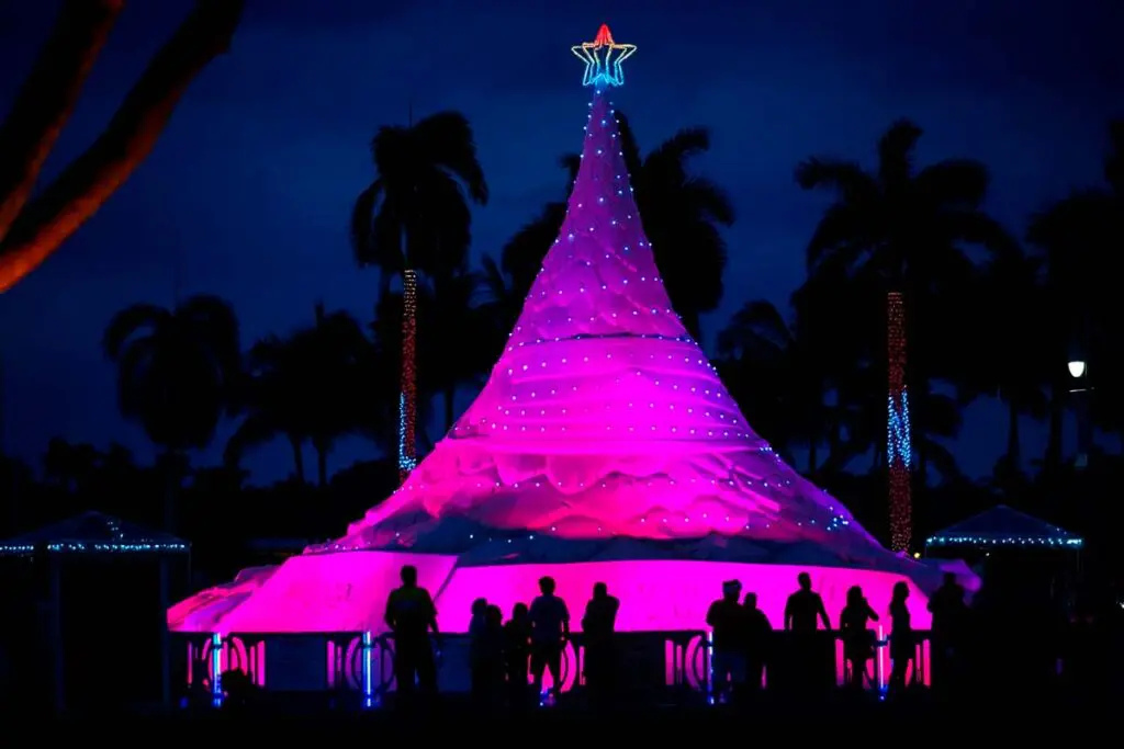 Bogotá tiene uno de los árboles de Navidad más esplendorosos del mundo