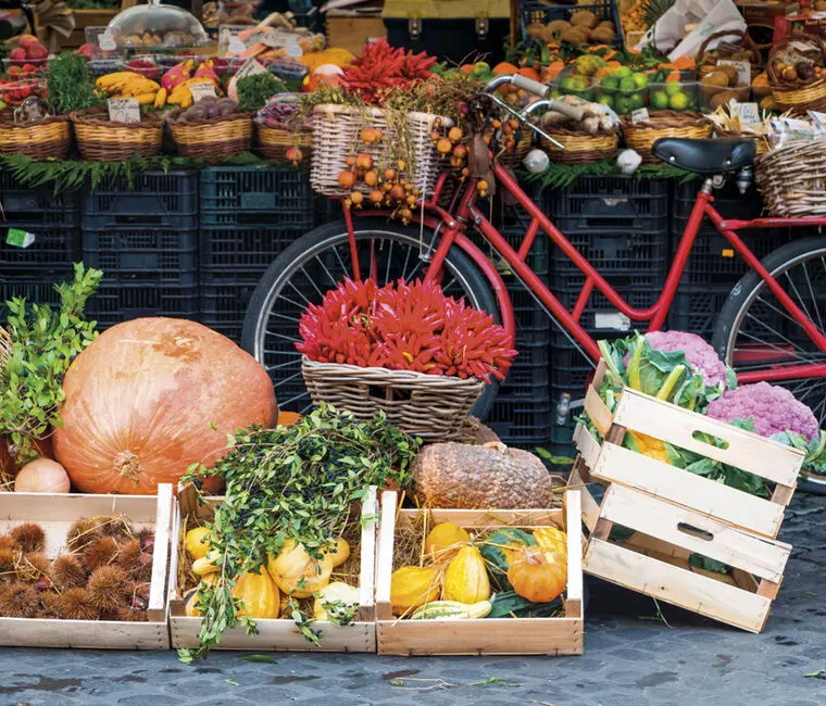¿Cuál es la plaza de mercado más antigua de Bogotá? Fue declarada Monumento Nacional en 1983