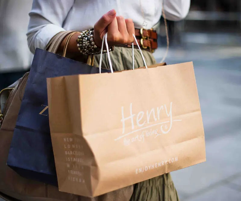 ¿cómo nos engaña nuestro cerebro para gastar más dinero?