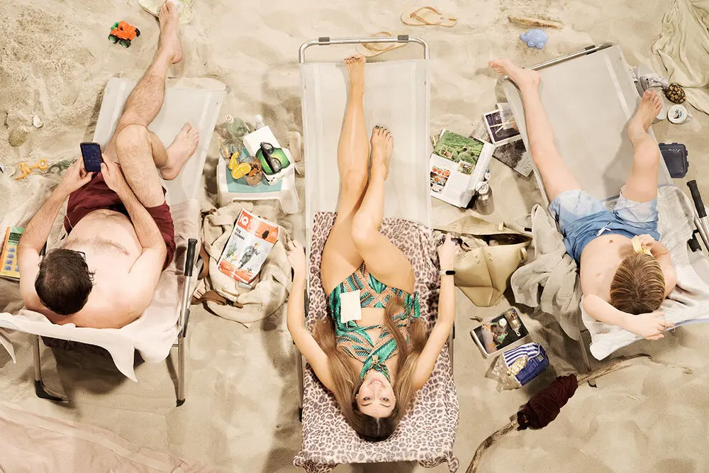 Sun & sea’: la innovadora ópera-performance que triunfó en bogotá llega a medellín con un mensaje ambiental