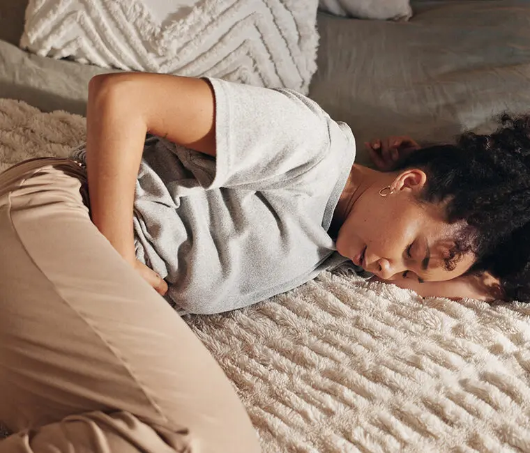 Una mala postura podría ser la causa oculta de su hinchazón, según la ciencia