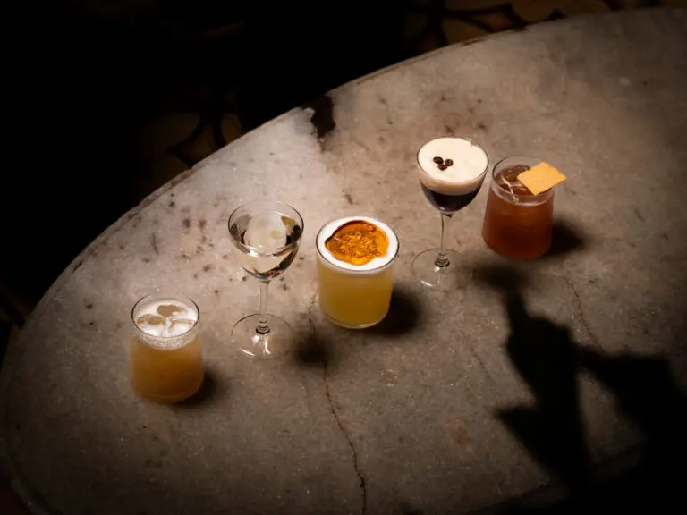 Tres bares colombianos entran al ranking de The 50 Best Bars 2026.