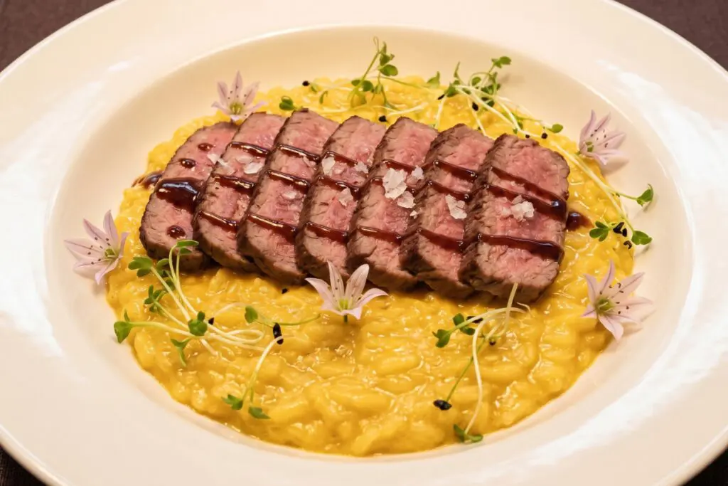 Recetas de chefs colombianos: panceta de cerdo y risotto en la nueva gastronomía Recetas de chefs colombianos: panceta de cerdo y risotto en la nueva gastronomía