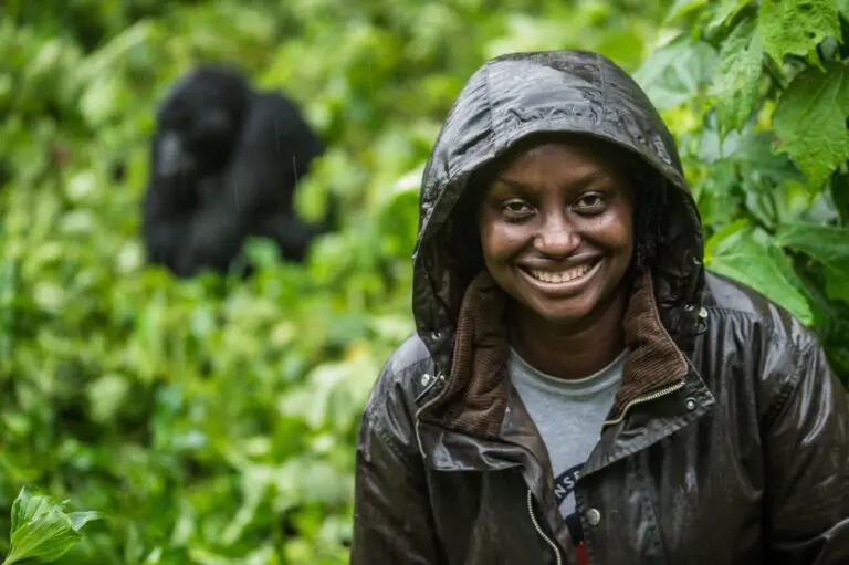 En Africa Earth’s Wild Home, la doctora Gladys Kalema-Zikusoka comparte una visión de la conservación que conecta la salud humana, animal y ambiental.