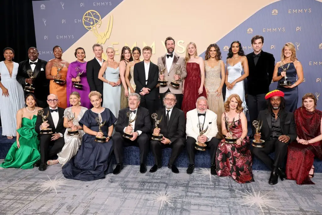 Los emmy premian la extraña mezcla de comedia y terror de ‘widow’s bay’ y el corte clásico de ‘the pitt’ Los emmy premian la extraña mezcla de comedia y terror de ‘widow’s bay’ y el corte clásico de ‘the pitt’