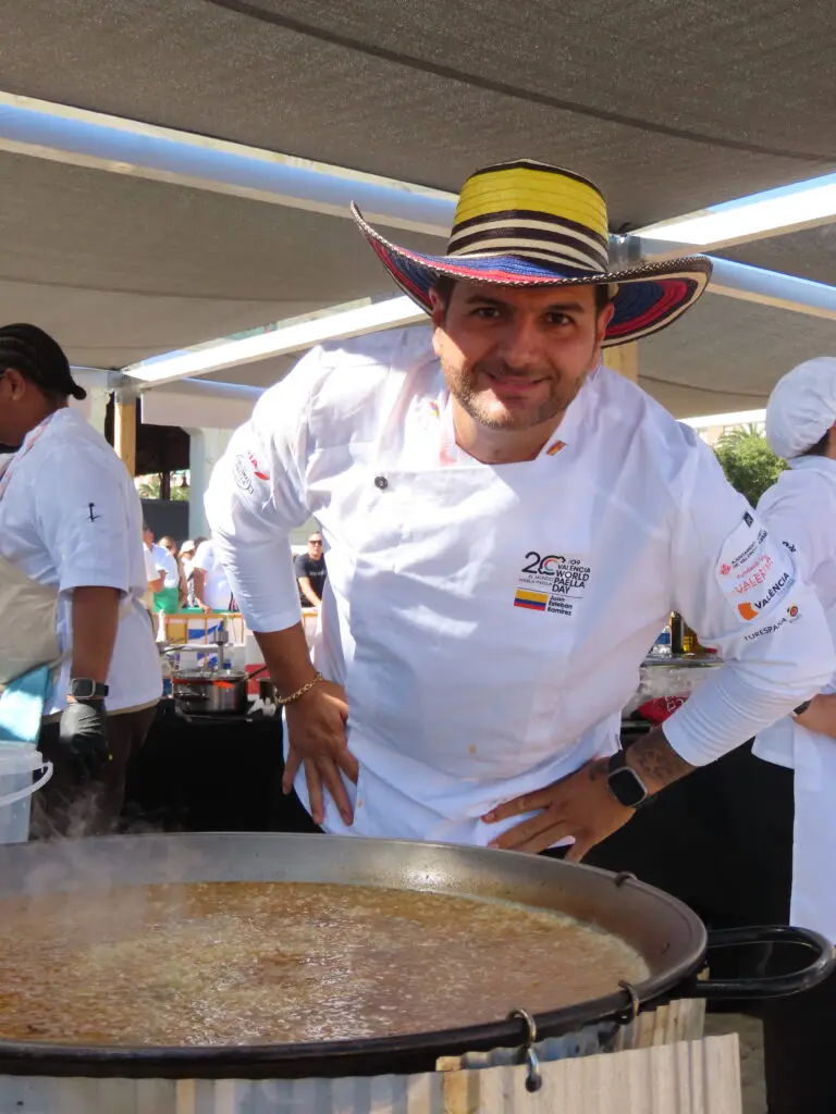 Una de las mejores paellas del mundo la prepara un colombiano