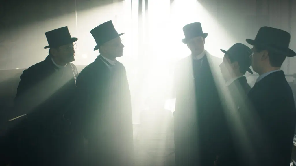 "hoy todos estamos atrapados en eso tan oscuro llamado 'burocracia'”: creadores de la serie de kafka revelan por qué el escritor predijo nuestro presente "hoy todos estamos atrapados en eso tan oscuro llamado 'burocracia'”: creadores de la serie de kafka revelan por qué el escritor predijo nuestro presente