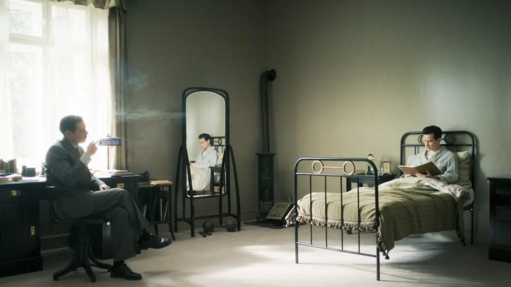 "hoy todos estamos atrapados en eso tan oscuro llamado 'burocracia'”: creadores de la serie de kafka revelan por qué el escritor predijo nuestro presente "hoy todos estamos atrapados en eso tan oscuro llamado 'burocracia'”: creadores de la serie de kafka revelan por qué el escritor predijo nuestro presente