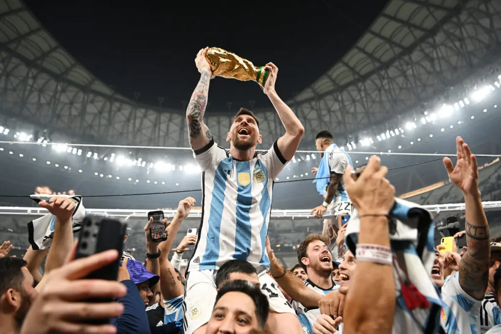 Las fotos que hicieron historia en los mundiales: del maracanazo a la gloria de messi