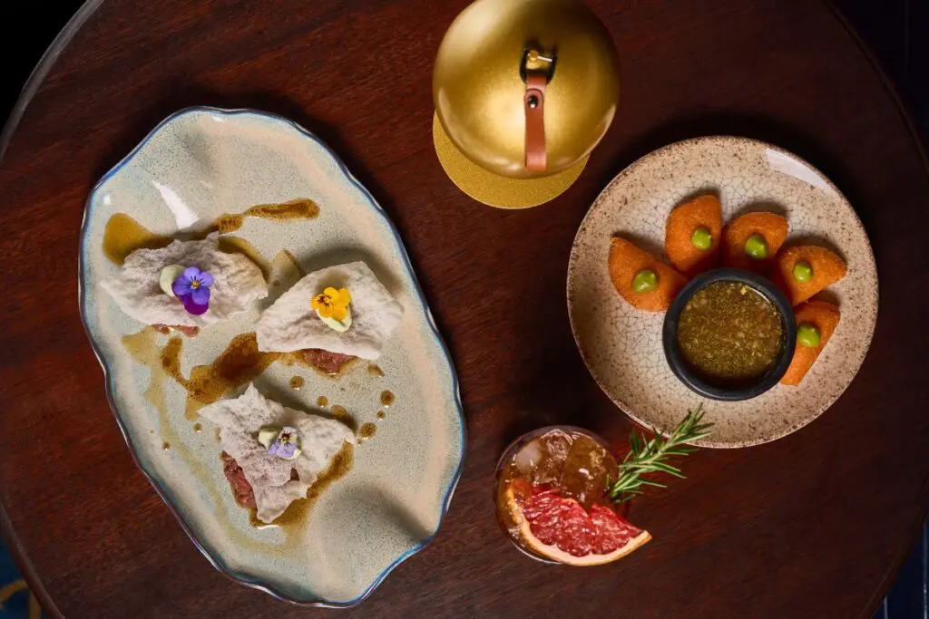 Cuatro restaurantes, tres bares y cocina de autor: así se renueva el hotel cosmos 100