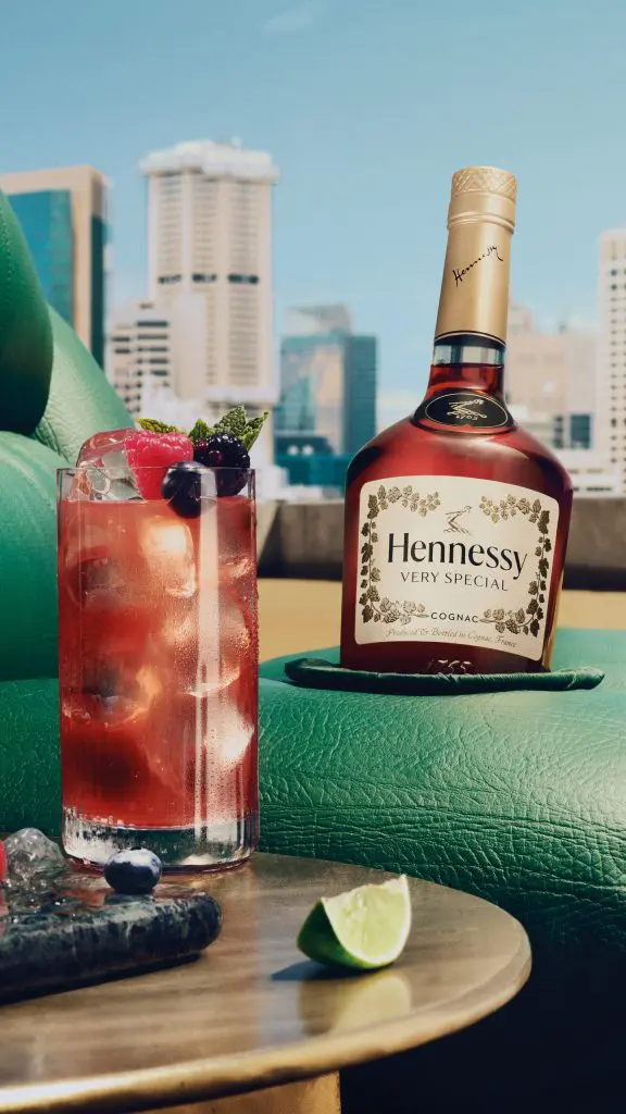 Así se prepara el coctel oficial de la gira de Bad Bunny