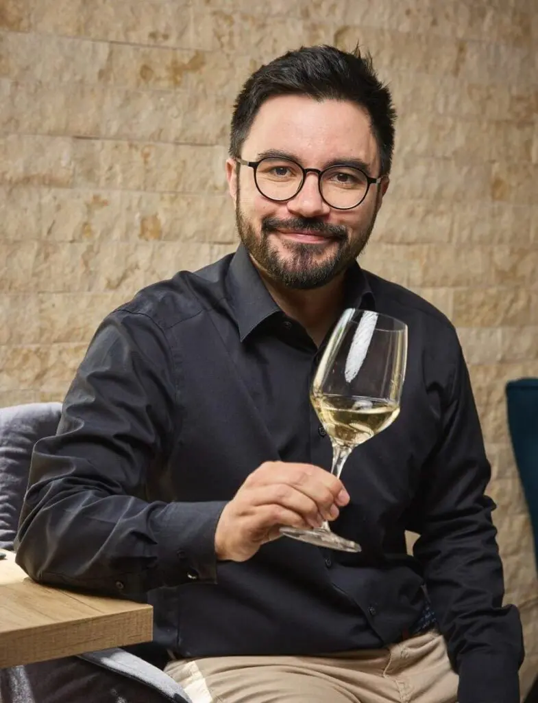 Sumiller sebastián giraldo