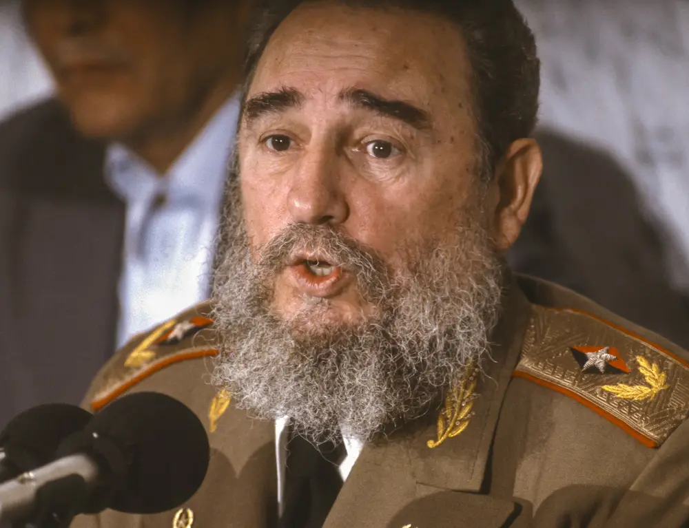 Madonna, juana de arco y otros íconos que fueron excomulgados por la iglesia católica Excomulgados iglesia católica