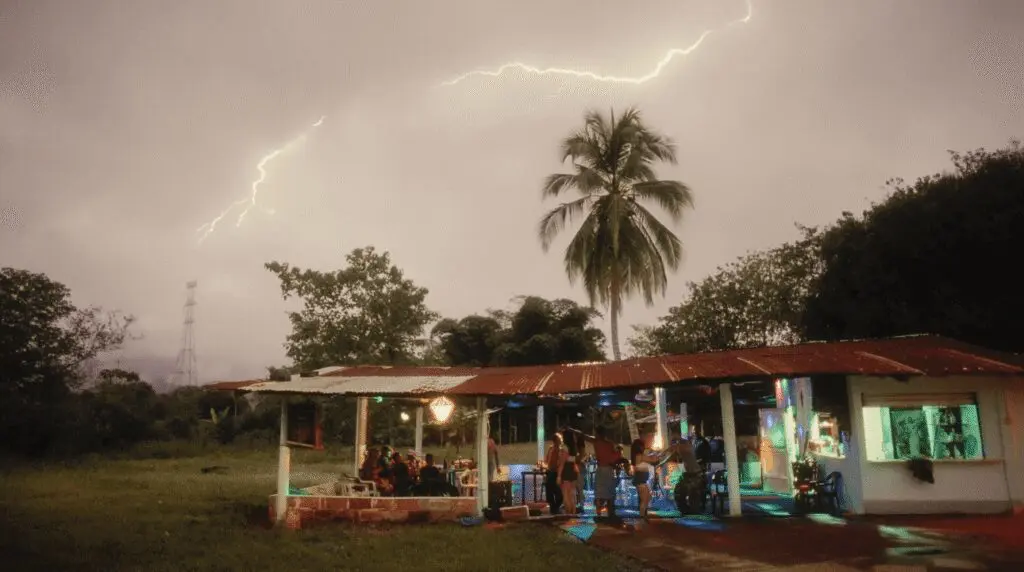 Cine colombiano en cannes 2026: los nombres y proyectos que llegan al festival este año Theo montoya pelotón tureno