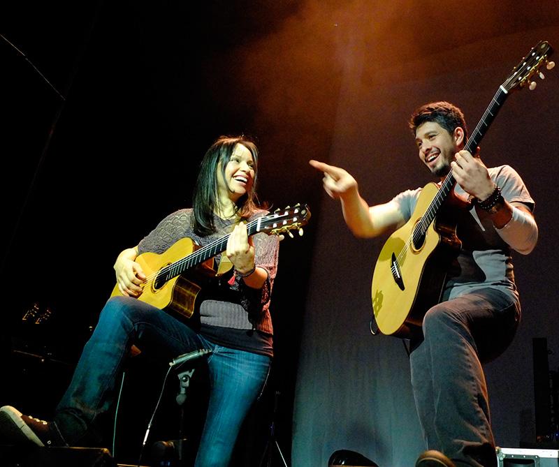 Rodrigo y Gabriela: el rock no necesita batería