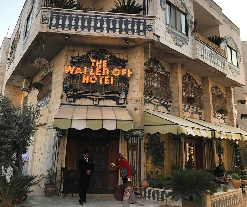 Conozca el hotel diseñado por Banksy en la Franja de Gaza
