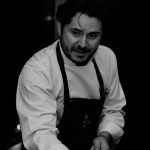 Alejandro Cuéllar: el chef que enseñaba a comer flores