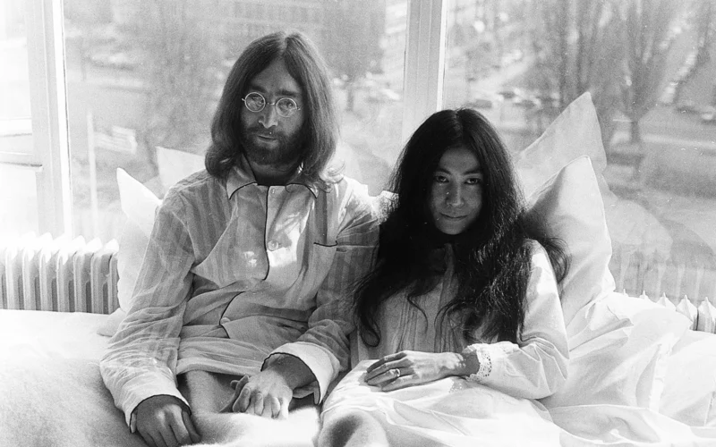 Compositor, poeta y dibujante: Una mirada a John Lennon