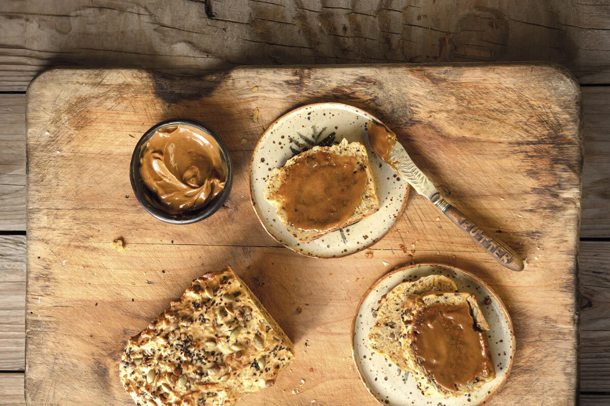 Deliciosa receta de pan de cerveza con mantequilla de tucupí