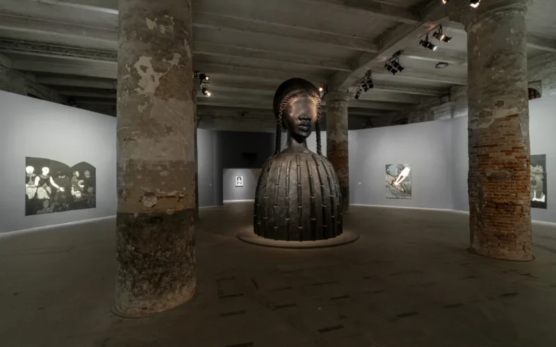 Un recorrido por la Bienal de Arte de Venecia en tres actos